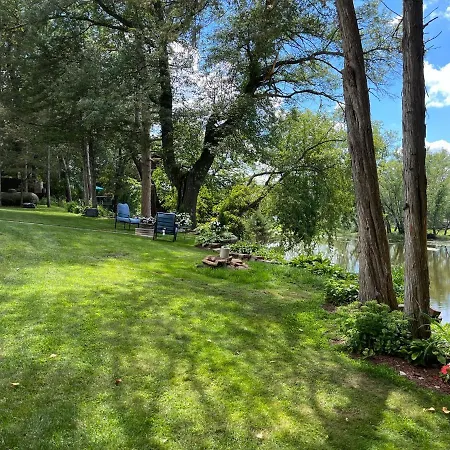 Breezeway Bay - Waterfront Full House Villa Wisconsin Dells Exterior photo
