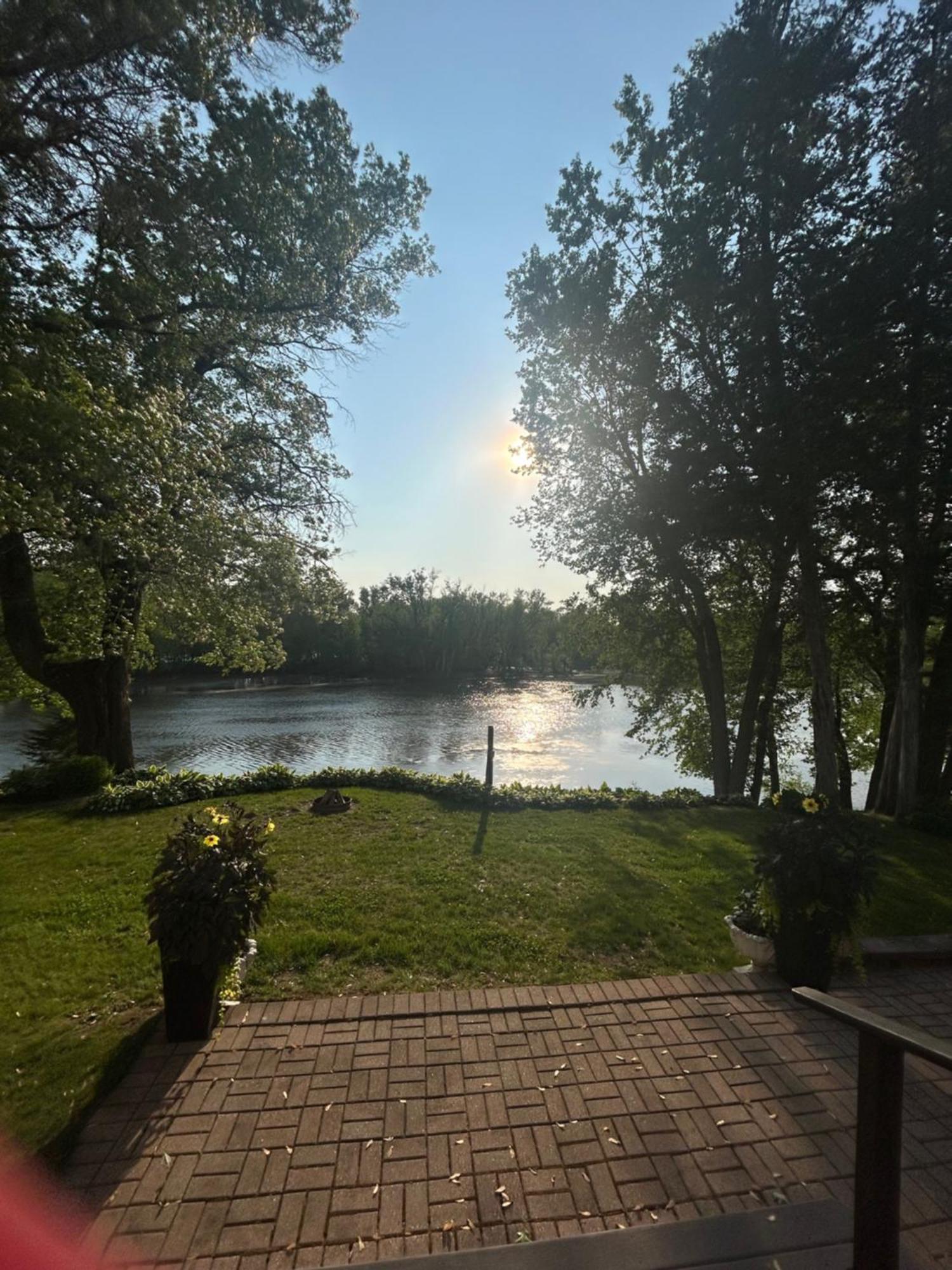 Breezeway Bay - Waterfront Full House *